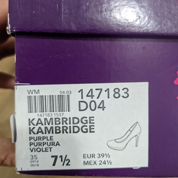 Heels 7.5 - Picture 2 of 2